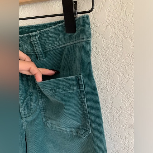 Faherty Patch Pocket Flare Leg Stretch Corduroy Pants Green Raw Hem Size 26 - Picture 3 of 11